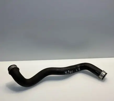 Engine coolant pipe/hose