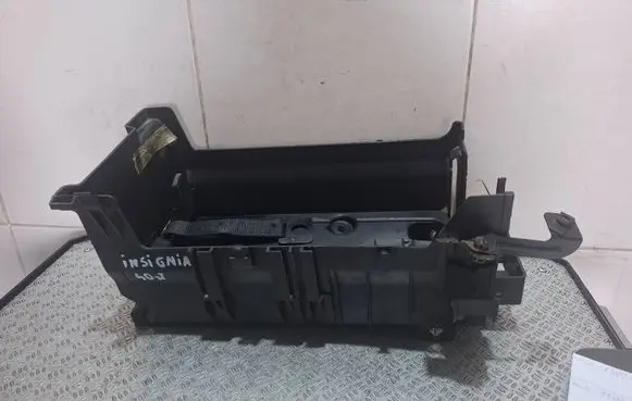Opel Insignia A Battery box tray 23128538
