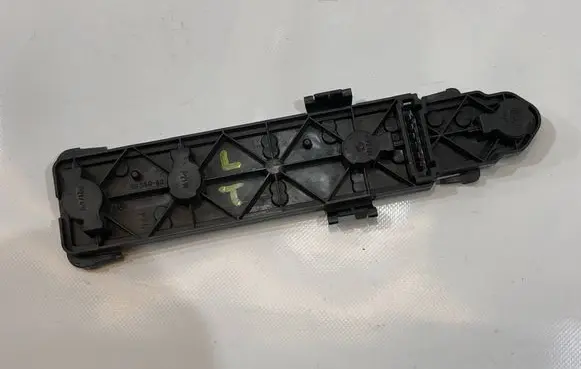 Mercedes-Benz C W203 Tail light bulb cover holder