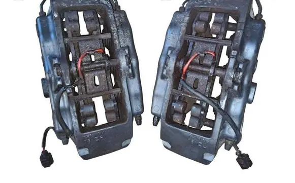 Audi Q7 4L Front brake caliper 7L6615150 7L6615149 7L6698471B