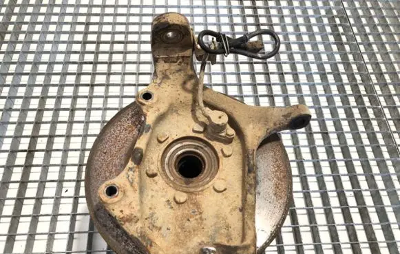 Tata Safari Front wheel hub spindle knuckle 