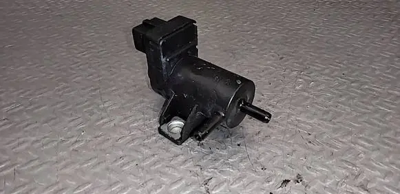 Renault Trafic III (X82) Turbo solenoid valve 8200762162