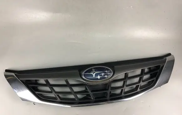 Subaru Impreza III Front grill