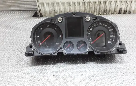 Volkswagen PASSAT B6 Speedometer (instrument cluster) A2C53145550