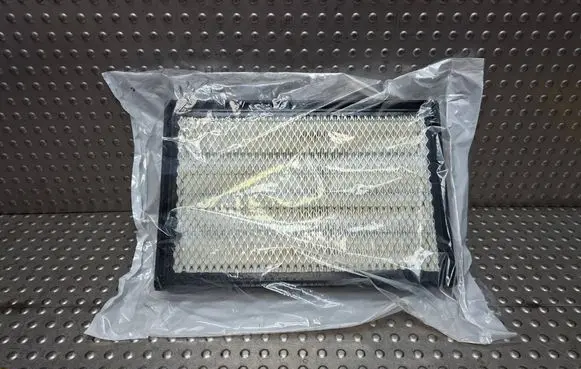 Dodge RAM 2500 DS Air filter 68441763AA