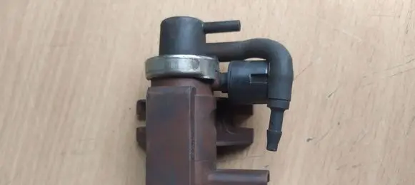 Volvo S40 Turbo solenoid valve 70096602 9650098380
