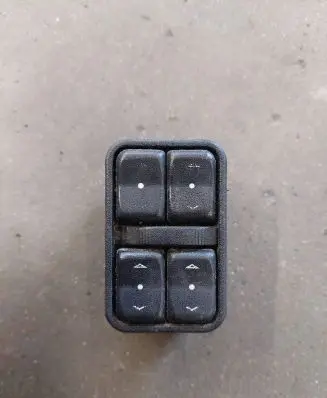 Opel Zafira A Electric window control switch 13363201
