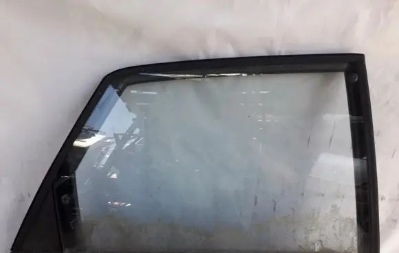Mazda 626 Rear door window glass
