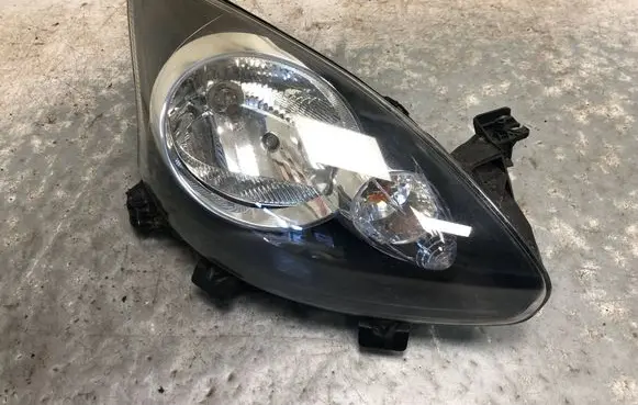 Toyota Aygo AB10 Headlight/headlamp 81110-0H010-BILI 81110-0H010