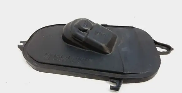 Volvo S60 Headlight/headlamp dust cover 89502329