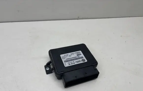 Audi A6 S6 C6 4F Hand brake control module 4F0907801