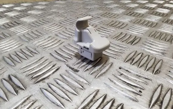 Sun visor clip/hook/bracket