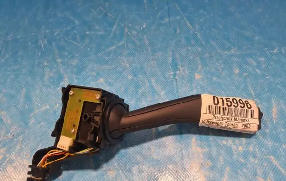 Volkswagen Touran I Rear door window switch trim 1KO953513A