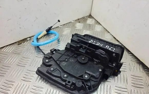 Mini One - Cooper F56 F55 Front door lock 7281936 51217281936