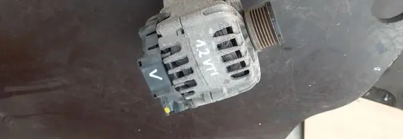 Peugeot 2008 I Generator/alternator 9818677980