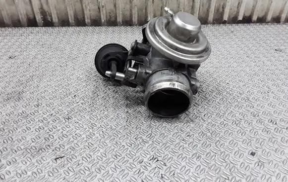 Audi A4 S4 B5 8D EGR valve 038129637