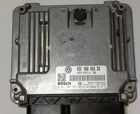 Volkswagen Golf V Engine control unit/module 03C906056DD 0261S02305 MED9.5.10