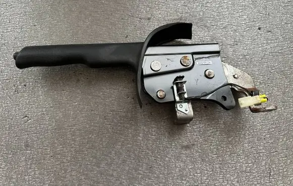 Nissan Patrol Y60 Handbrake/parking brake lever assembly 3601032J05