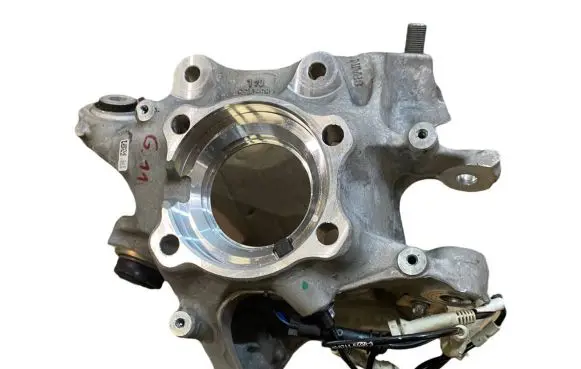 BMW 7 G11 G12 Rear wheel hub spindle/knuckle 6861135 6865661