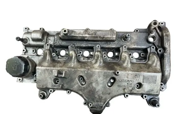 Volvo V70 Rocker cam cover 08692397