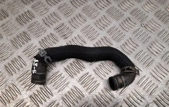 Audi A8 S8 D4 4H Engine coolant pipe/hose