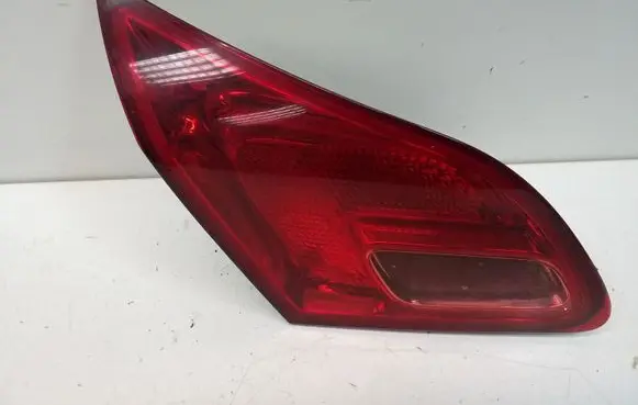Opel Astra J Tailgate rear/tail lights