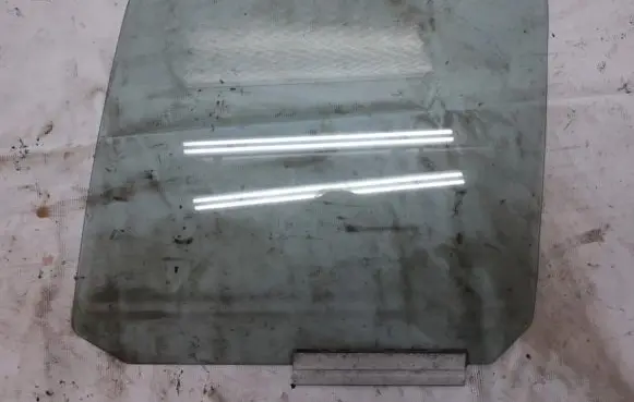 Ford Fiesta Rear door window glass