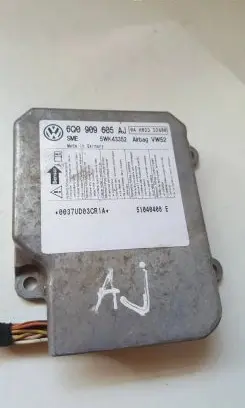 Volkswagen Caddy Airbag control unit/module 6Q0909605AJ 5WK43352 51040408E
