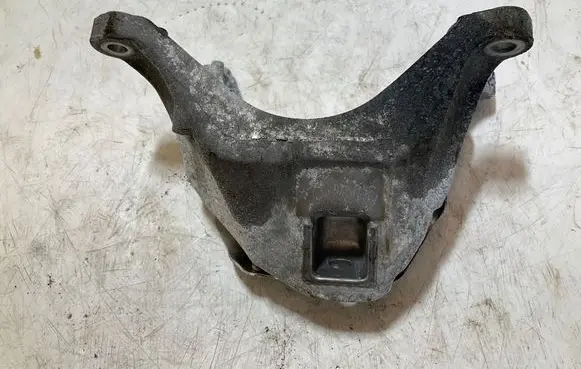 BMW X5 G05 Engine mounting bracket