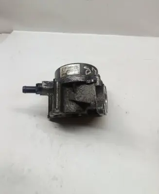 Volkswagen PASSAT CC Vacuum pump 06H145100