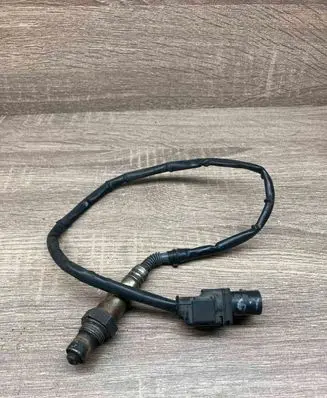 Volkswagen Caddy Lambda probe sensor 03L906262 0281004085