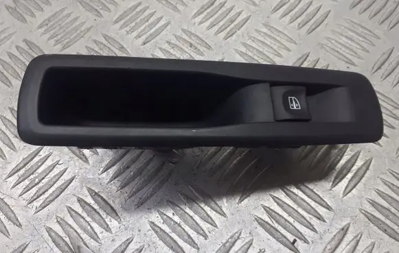 Renault Laguna III Quarter vent window switch 1008769