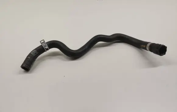 Volvo XC40 Engine coolant pipe/hose 32249650