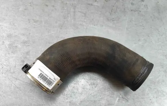 Volvo XC40 Intercooler hose/pipe 32224398