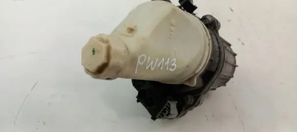Opel Astra H Power steering pump