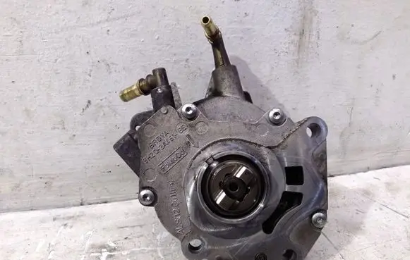 Land Rover Discovery 4 - LR4 Vacuum pump 9H2Q2A451BE
