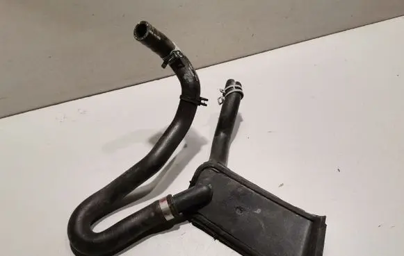 Volvo XC90 Engine coolant pipe/hose 31338297