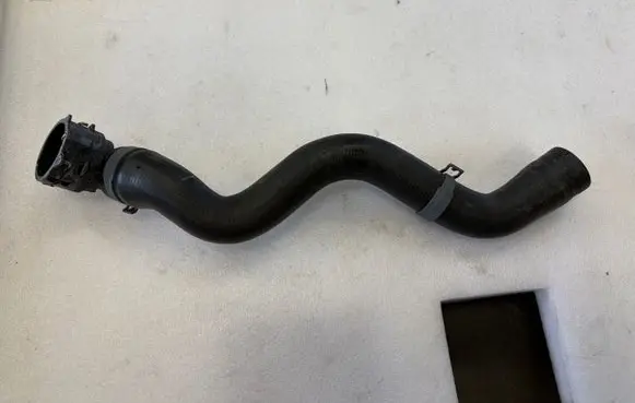 Audi A5 Engine coolant pipe/hose 8W0122101AL