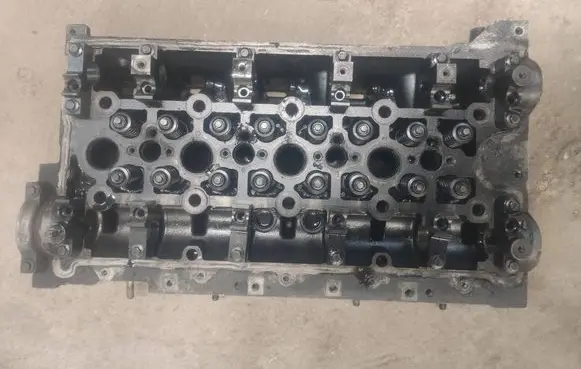 Renault Master II Engine head 8200408638