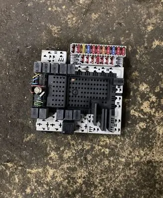 Volvo S80 Fuse module