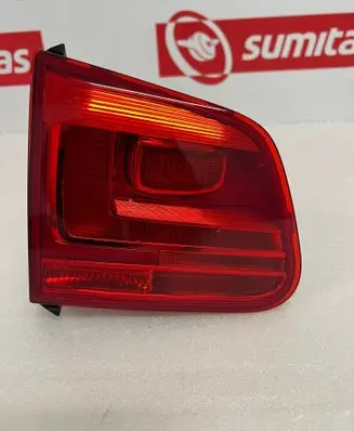 Volkswagen Tiguan Tailgate rear/tail lights 5N0945093G 2SA01073901