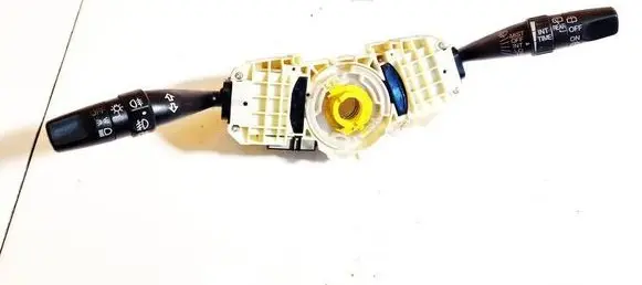 Wiper turn signal indicator stalk/switch