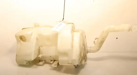 Windshield washer fluid reservoir/tank
