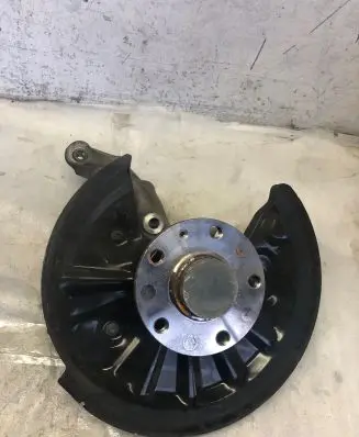 Audi Q3 F3 Rear wheel hub 3q0501117a