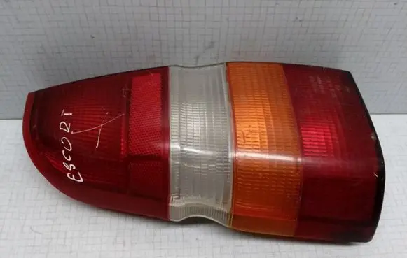Ford Escort Rear/tail lights 27305128
