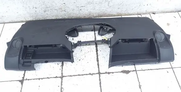 Toyota Yaris Dashboard 553020D010
