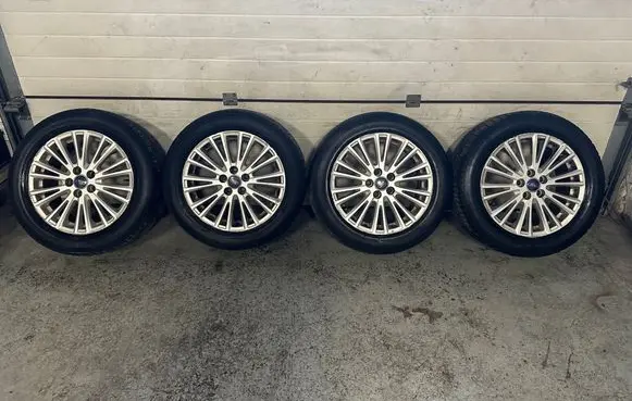 Ford Galaxy R17 alloy rim EM2C1007B1A