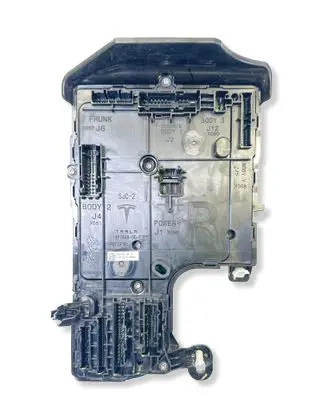Tesla Model Y Comfort/convenience module 149784800E 156745400B SQNT22311206NQ