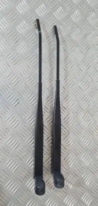 Nissan Terrano Front wiper blade arm