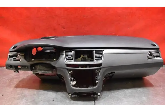 Peugeot 508 RXH Dashboard 